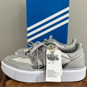 Adidas Sleek Super 72 wingtip snake print platform gray shoes G58302 Size 7 1/2